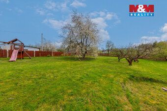 Nabízíme k prodeji pozemek o rozloze 836 m² v klidné části o