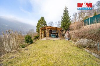 Nabízíme k prodeji zahradu o výměře 921 m² na okraji obce Se