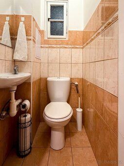 GLJ Partners exclusively offers for sale a bright and fully equipped apartment 1+1 in Prague 1…