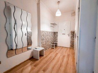 GLJ Partners exclusively offers for sale a bright and fully equipped apartment 1+1 in Prague 1…