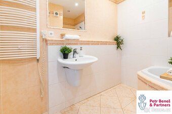 Ref. No. 00168 Apartment 4+1 with loggia, beautiful view and above-standard cellar