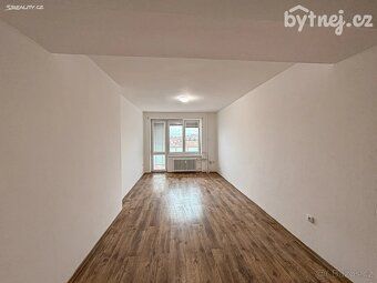 Rent apartment 3+1 with balcony and cellar – renovated. In