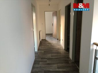 Nabízíme k pronájmu krásný rodinný dům na okraji obce Rakov,