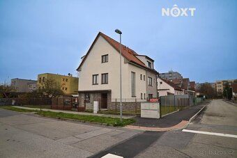 We offer for sale a spacious apartment with an area of 84 sqm on address A