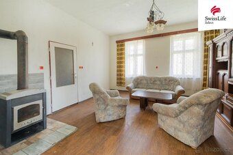 Family house with renovation potential in the foothills of the Giant Mountains garden, attic, quiet location