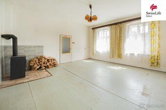 Family house with renovation potential in the foothills of the Giant Mountains garden, attic, quiet location