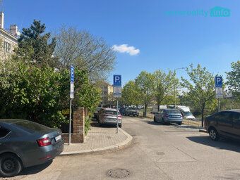 Pronájem bytu (3+KK + samostatná pracovna), se zahradou po r
