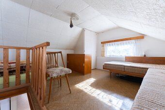 I am offering for sale a brick recreational cottage with garden in a quiet gardening colony in…