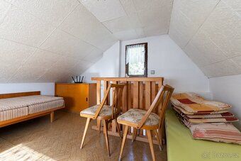 I am offering for sale a brick recreational cottage with garden in a quiet gardening colony in…