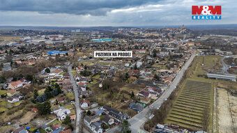 Nabízíme k prodeji stavební pozemek o výměře 1198 m² v klidn