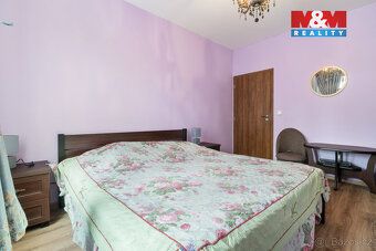 We offer for sale a spacious family house in a sought-after part of the spa town of Teplice on…