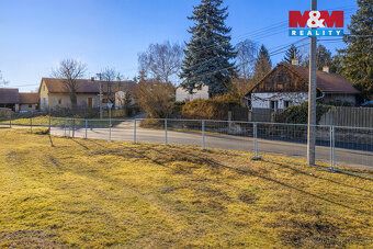 Nabízíme k prodeji stavební pozemek o výměře 860 m² v malebn