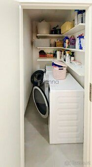 Pronájem pěkného bytu 3+kk, plocha 89 m2 + zasklená lodžie, 