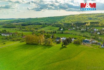 We offer for sale a beautiful plot of land measuring 615 m² in the picturesque village of Olomouc.