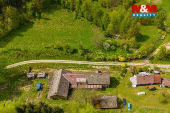 We offer for sale beautiful meadows of 2417 m² situated in a quiet part of the village Travná near Javorník.