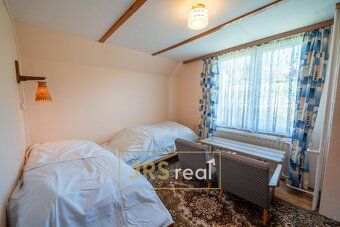 Ref #120127JS We offer for sale a family house in a quiet part of