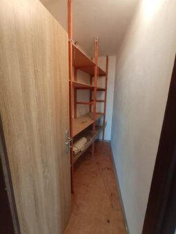 Nabízíme k prodeji byt o dispozici 4+1 a výměře 85 m2 na adr