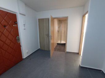 Nabízíme k prodeji byt o dispozici 4+1 a výměře 85 m2 na adr