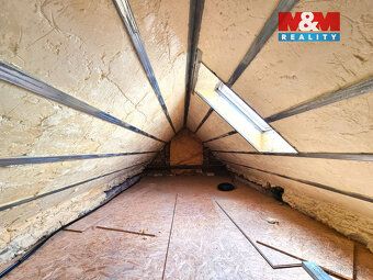 For sale semi-detached family house with 3+kitchenettes in unfinished reconstruction phase in…