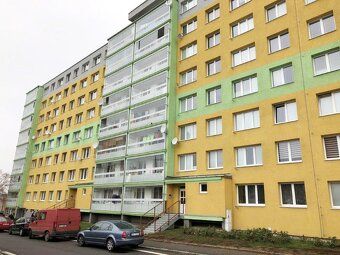 Nabízíme k prodeji byt o dispozici 4+1 a výměře 64 m2 na adr