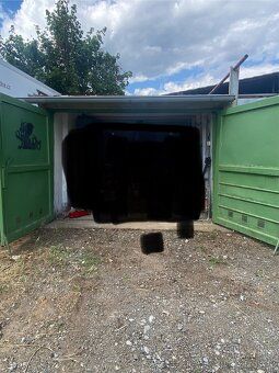 Sell prefabricated garage. The garage is in good condition has new roofing felt with flashing.
