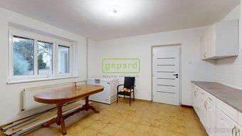 We offer for sale a spacious two-story family house with an usable area of approximately 250…