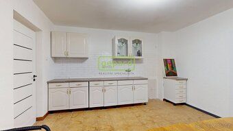 We offer for sale a spacious two-story family house with an usable area of approximately 250…