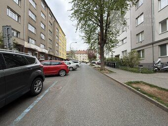 Ref. No. 120043 On behalf of the property owner we offer you