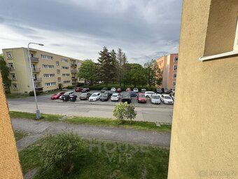 Ev.č. 01607 Nabízíme k pronájmu prostorný a kompletně zrekon