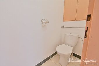K dlouhodobému podnájmu nabízíme byt o dispozici 1+1 v oblíb