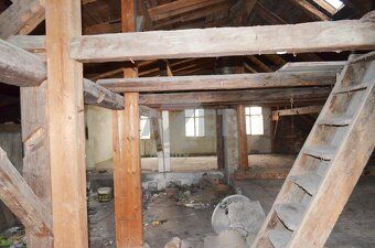 We offer you a house with excellent potential that stands in the center of Šumperk on land…