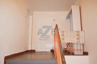 I'm presenting an offer for sale of a family house with a gabled roof with dormers in an…