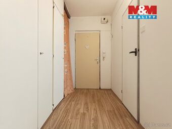Nabízíme k pronájmu slunný byt 1+kk o užitné ploše 33 m² s v