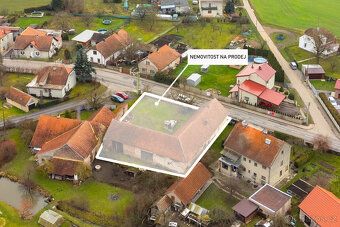 Na okraji malebné obce Dobříkov nabízíme ve výhradním zastou