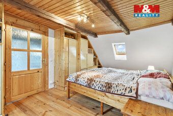 We offer for sale a family house with significant business potential in the center of Mimon.