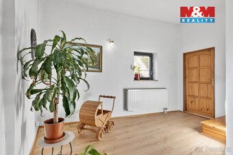 We offer for sale a family house with significant business potential in the center of Mimon.