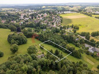We offer for sale a building plot of 3,285 m² (parcels 181/1 and 182/2) located in a quiet…