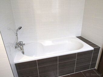 Nabízíme Vám ke koupi moderní byt 2+kk s prostornou lodžií, 