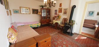We offer for sale a detached family house in the village of Dří