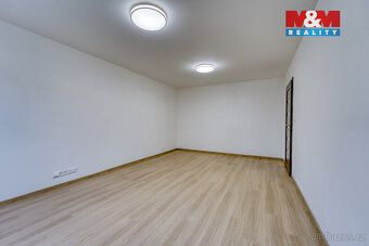 We offer for rent a beautiful renovated 2+1 apartment of usable area 57 sqm in a prefab panel…