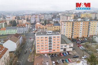 We offer for rent a beautiful renovated 2+1 apartment of usable area 57 sqm in a prefab panel…