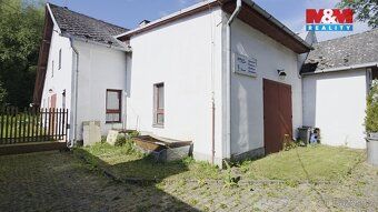 Nabízíme k prodeji unikátní nemovitost určenou pro obchodní,