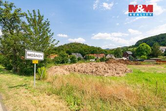Nabízíme k prodeji stavební pozemek o rozloze 1596 m2 vhodný