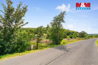 Nabízíme k prodeji stavební pozemek o rozloze 1596 m2 vhodný