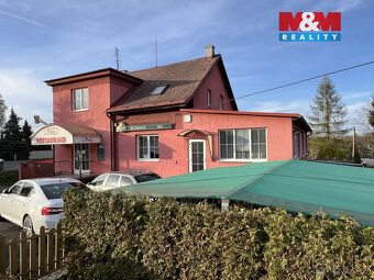 We offer for sale an unique family house in Orlová that offers wide usage possibilities.