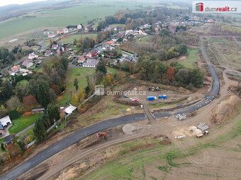 cena včetně právního servisu a odměny zprostředkovatele , Du