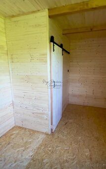 I am offering for sale a modern insulated garden house measuring