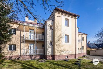 Nabízíme k prodeji byt o dispozici 2+kk (43 m²), který se na