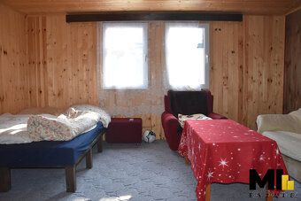 We offer exclusively for sale a family house in the village of Bartosovice