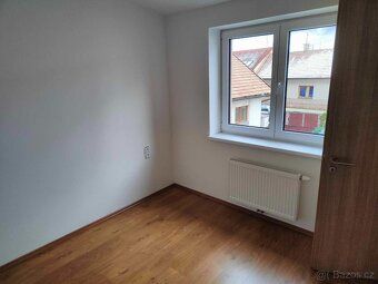 Nabízíme k pronájmu moderní byt 2+kk o velikosti 44 m² v nov